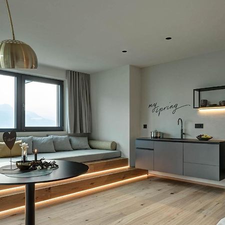 My Spring - Panoramic Suites لانا المظهر الخارجي الصورة